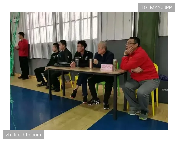 怎样判断争球是否违例？这三点规则球员必知