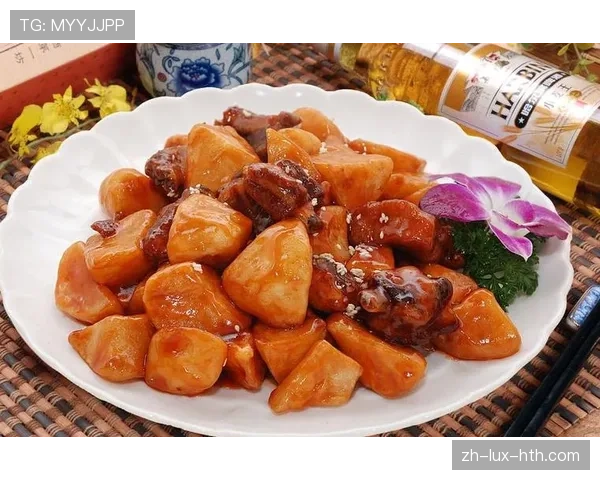 覃海洋家的冰箱里只有鸡胸肉和水,连瓶可乐都找不到 覃海洋家的冰箱里只有鸡胸肉和水,连瓶可乐都找不到